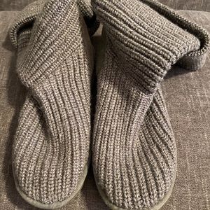 Gray knit Bailey button Ugg’s